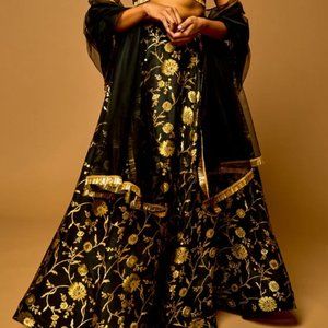 Mani Jassal BLACK TULLE JHALLAR DUPATTA